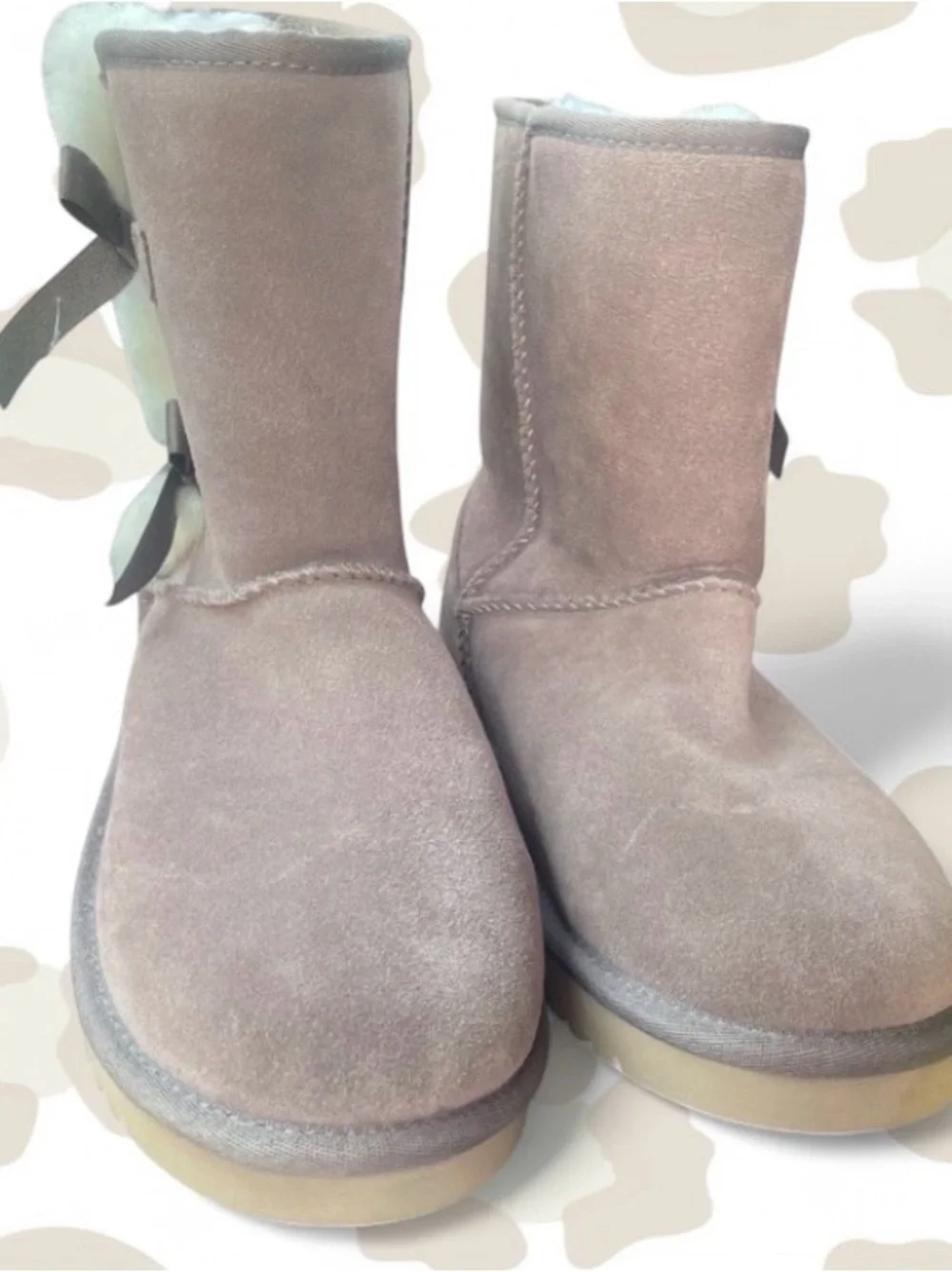 Koolaburra by UGG Victoria Short Suede Bow Boots – Women’s Size 9, Taupe